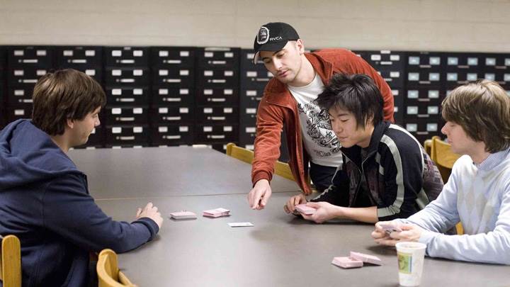 21 – Robert Luketic, Jacob Pitts, Jim Sturgess and Aaron Yoo Playing Cards
